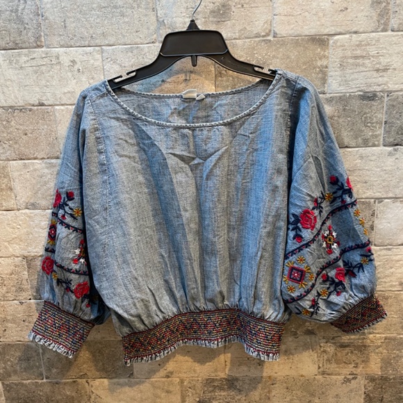 ❤️ GAP DENIM DOMAN EMBROIDERED SLEEVE TOP SIZE XS - Picture 2 of 7